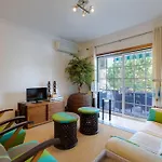 Roja Pe - Elegante T2 Com Ac Perto Do Pine Cliffs * 알부페이라